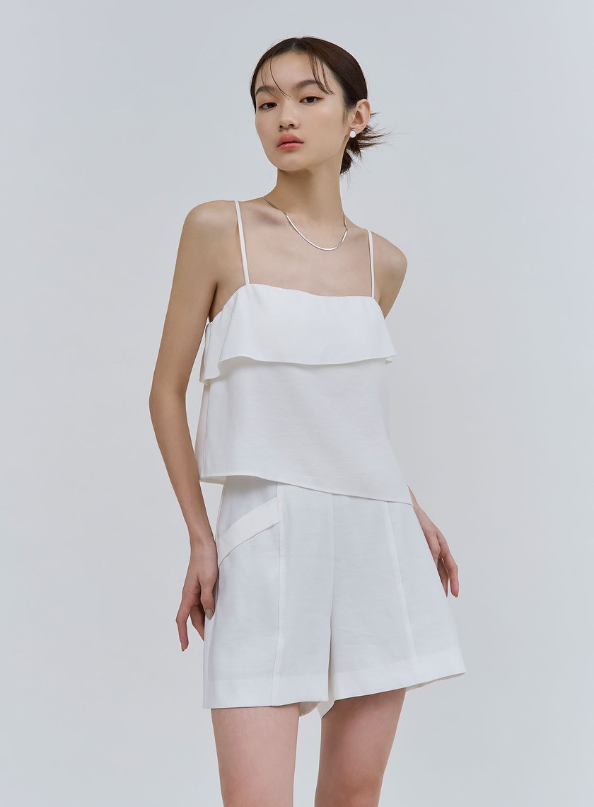 輕盈透氣不對稱口袋短褲