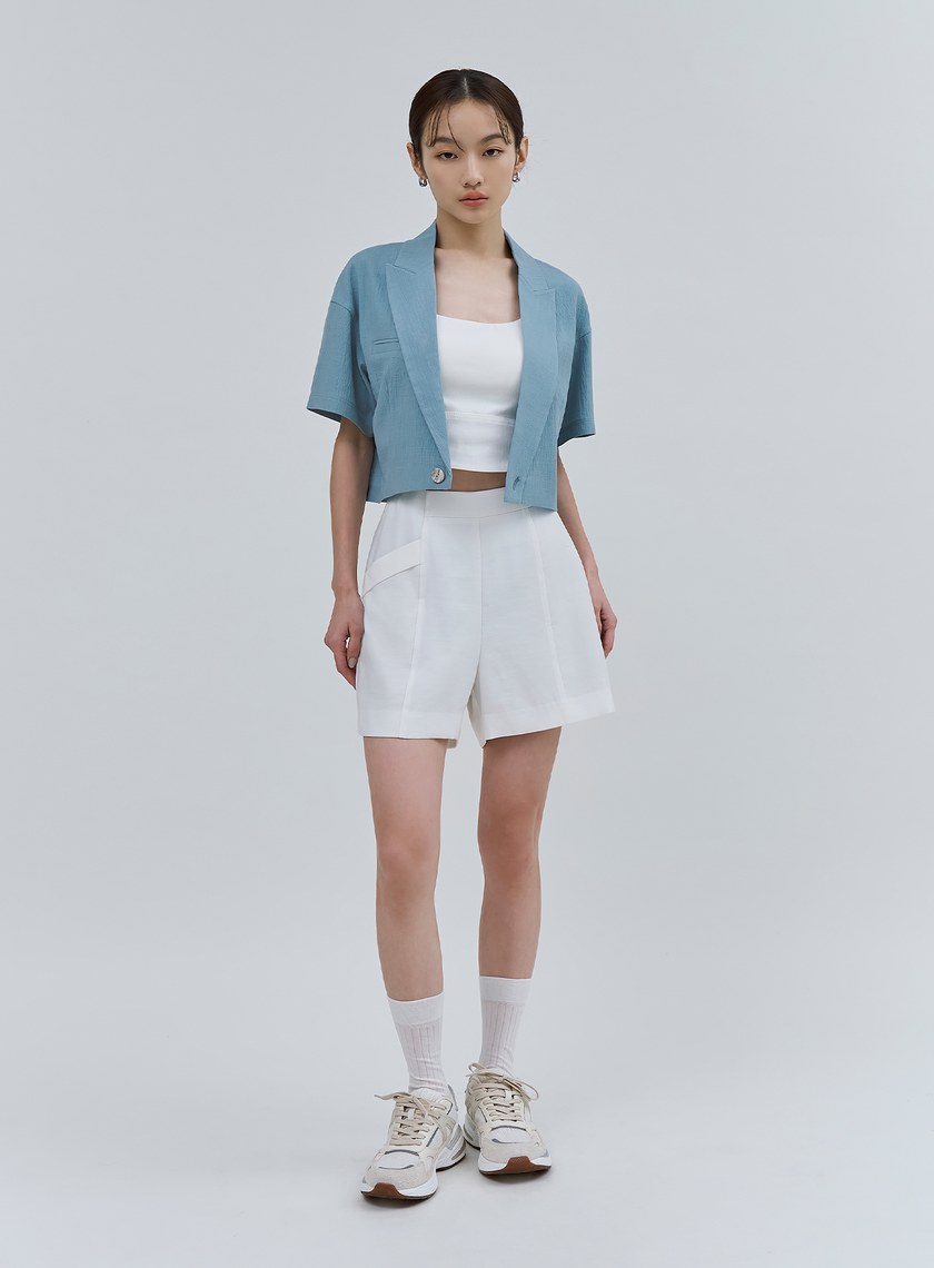 輕盈透氣不對稱口袋短褲