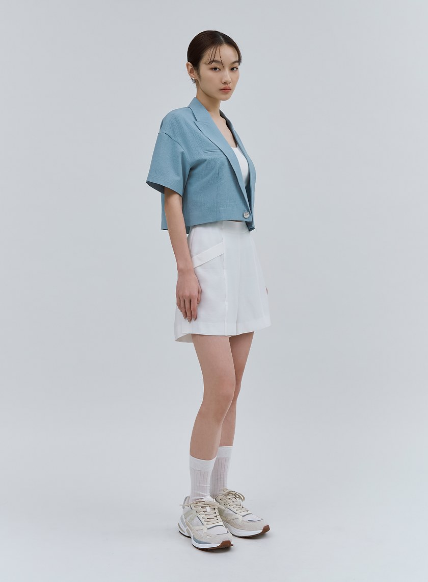輕盈透氣不對稱口袋短褲