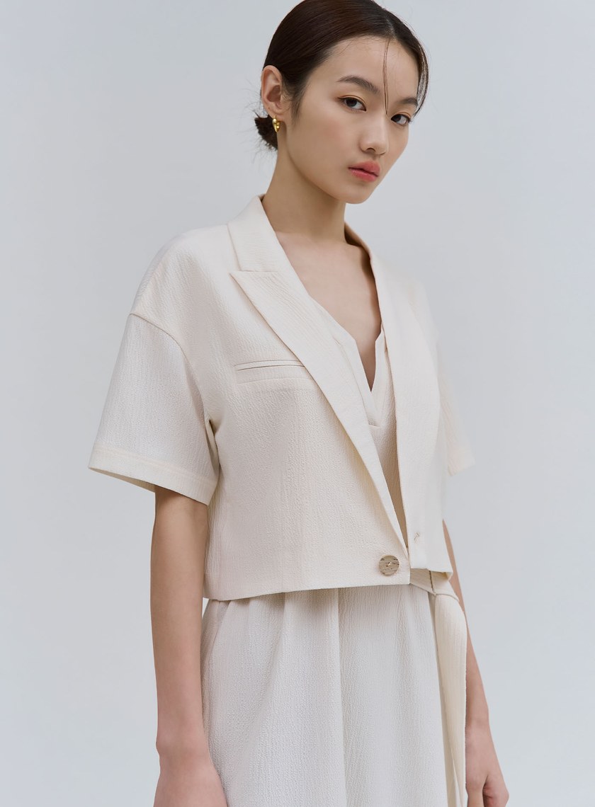 肌理感短版落肩短袖西裝