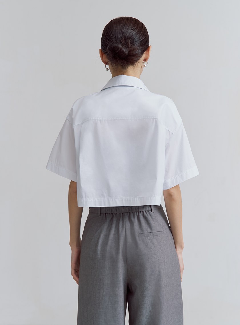 挺廓口袋造型短版襯衫