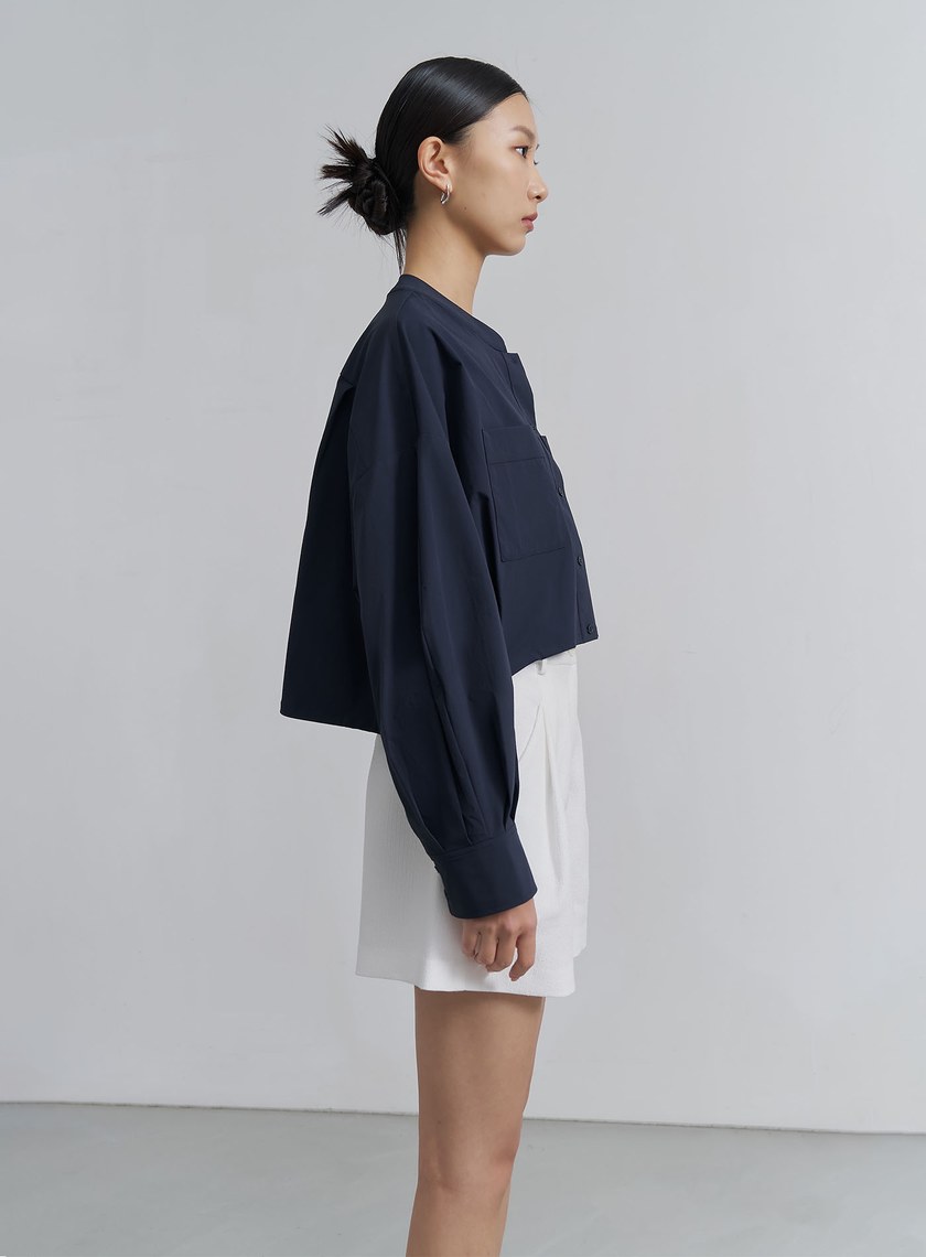 簡約挺闊小立領短版襯衫