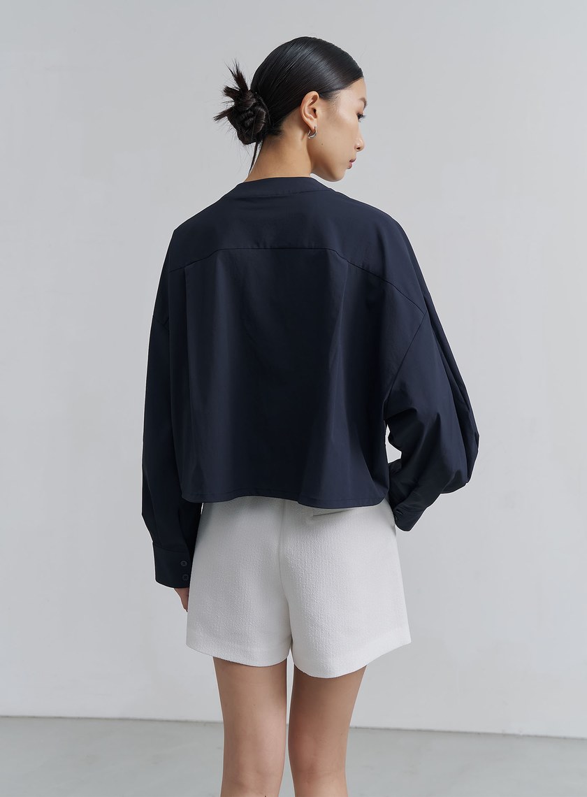 簡約挺闊小立領短版襯衫