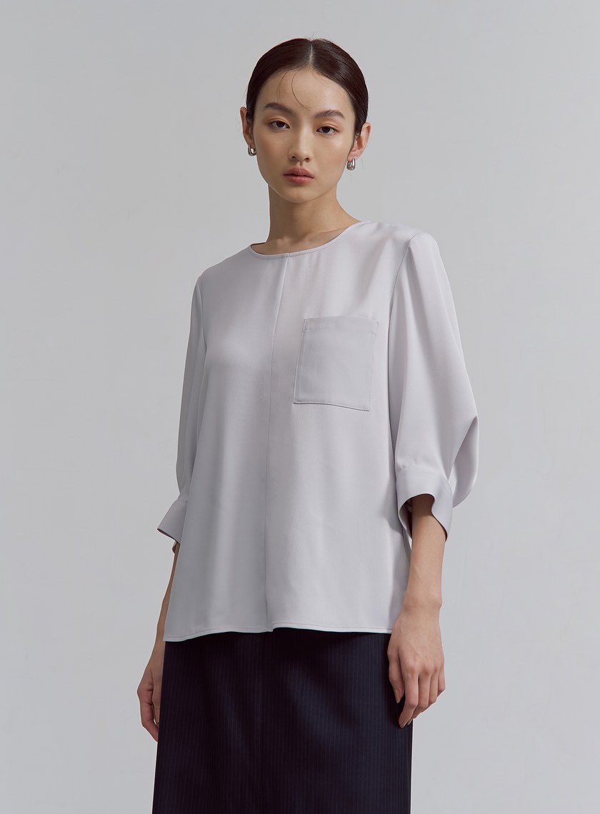 微光澤後壓褶五分袖上衣