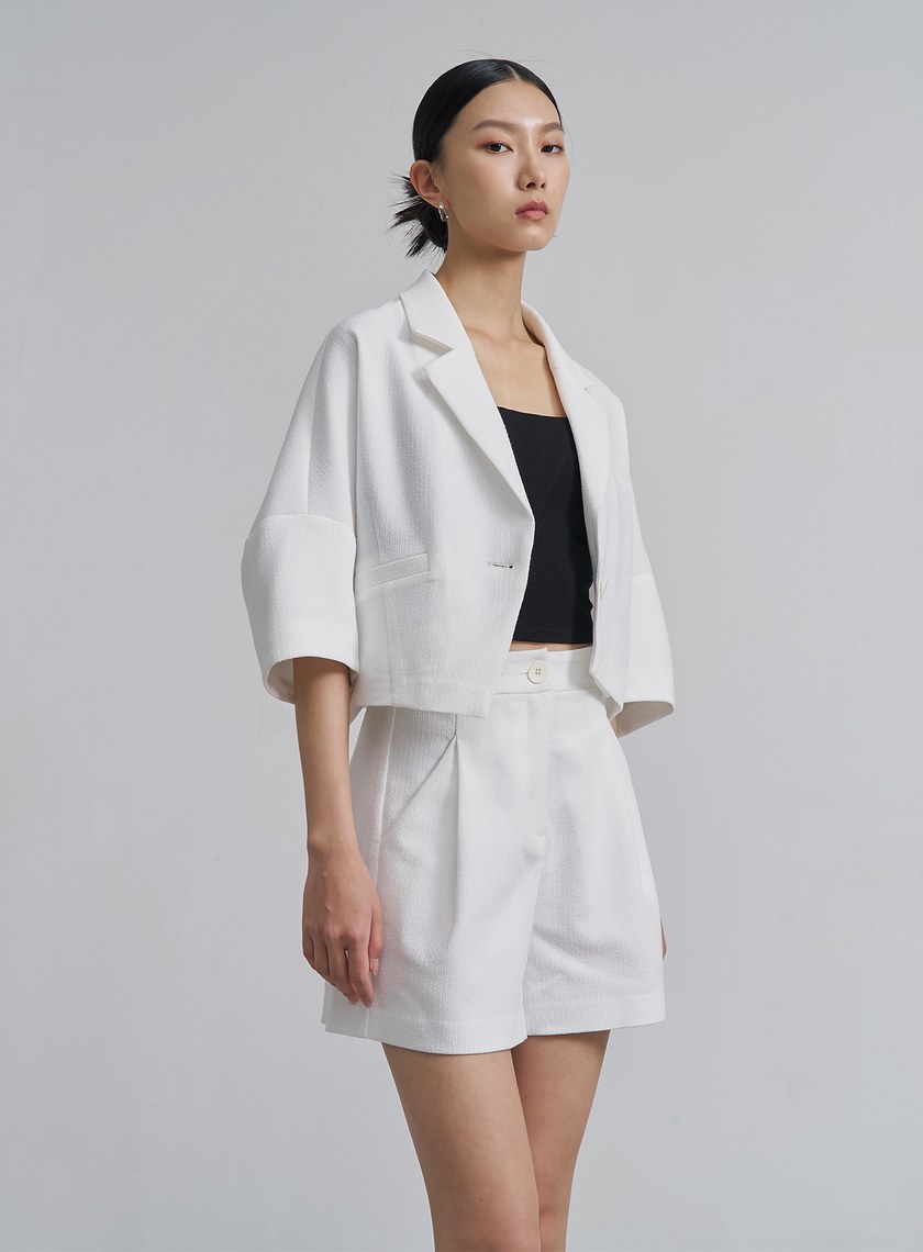 肌理感寬版打褶短褲