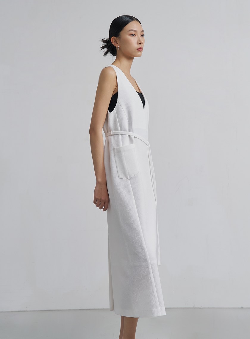 肌理感簡約V領長洋裝