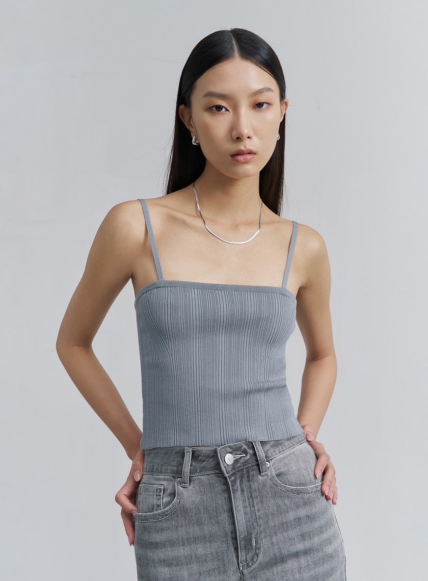 不規則坑條細肩帶上衣