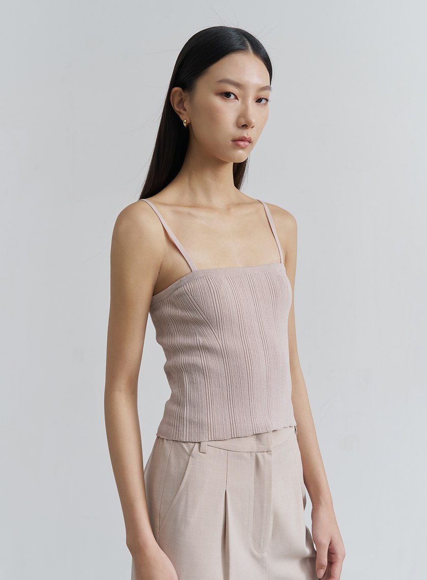 不規則坑條細肩帶上衣