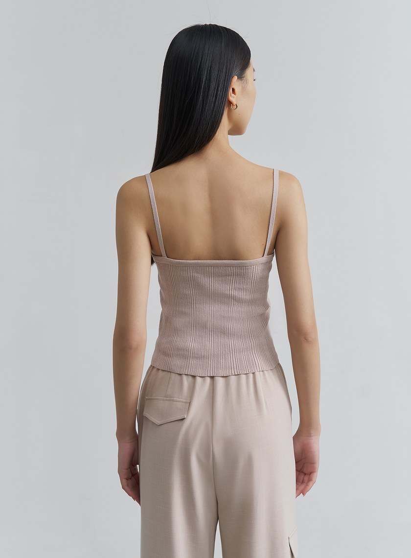 不規則坑條細肩帶上衣