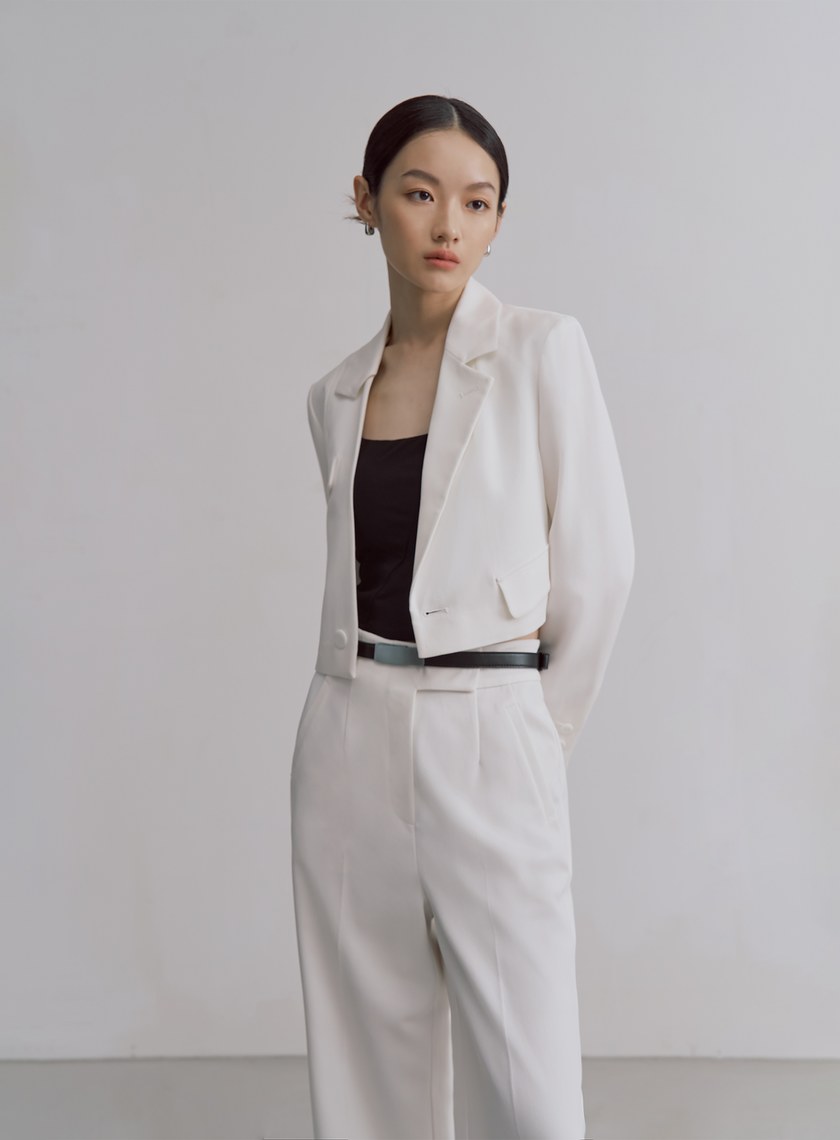 質感不對稱短版西裝外套