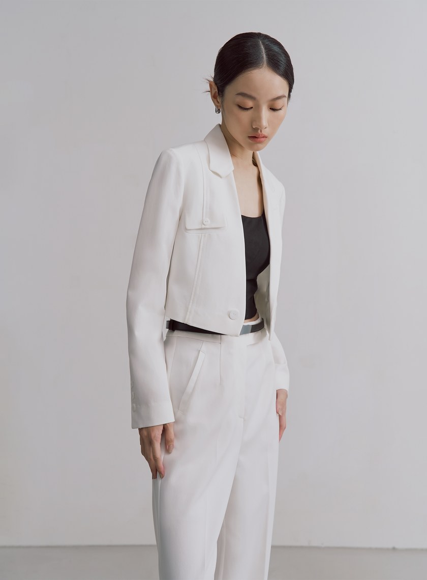 質感不對稱短版西裝外套