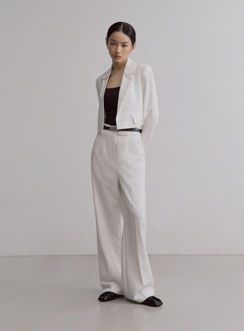 質感不對稱短版西裝外套