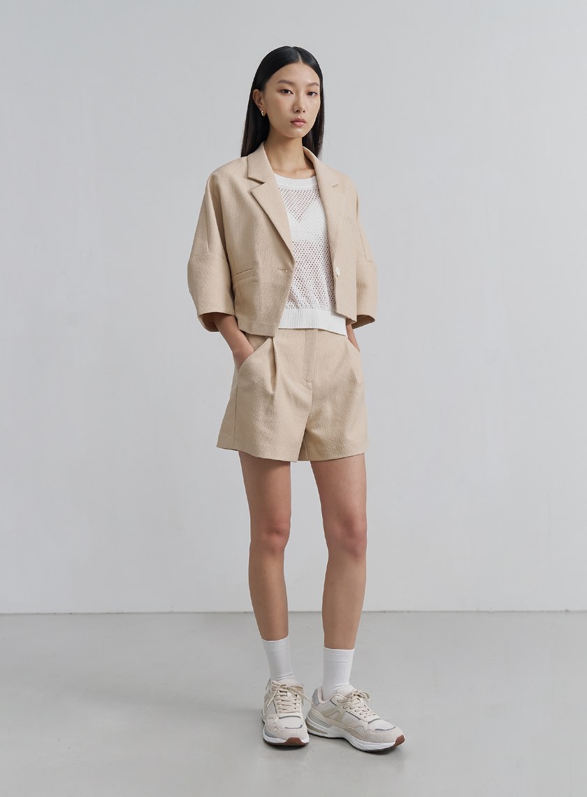 肌理感弧形五分袖外套