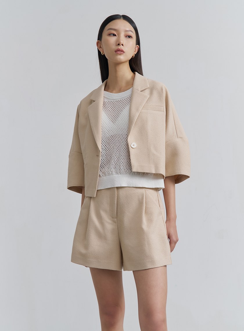 肌理感弧形五分袖外套