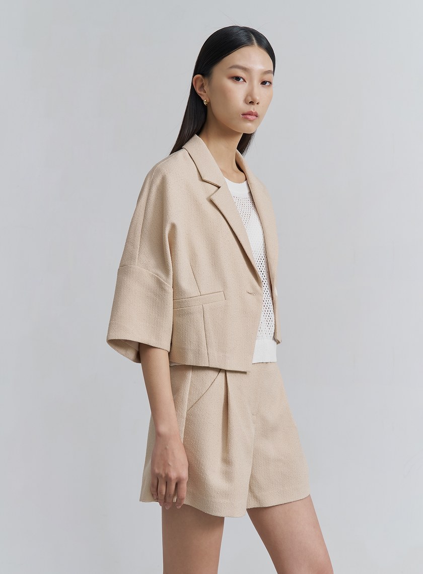 肌理感弧形五分袖外套