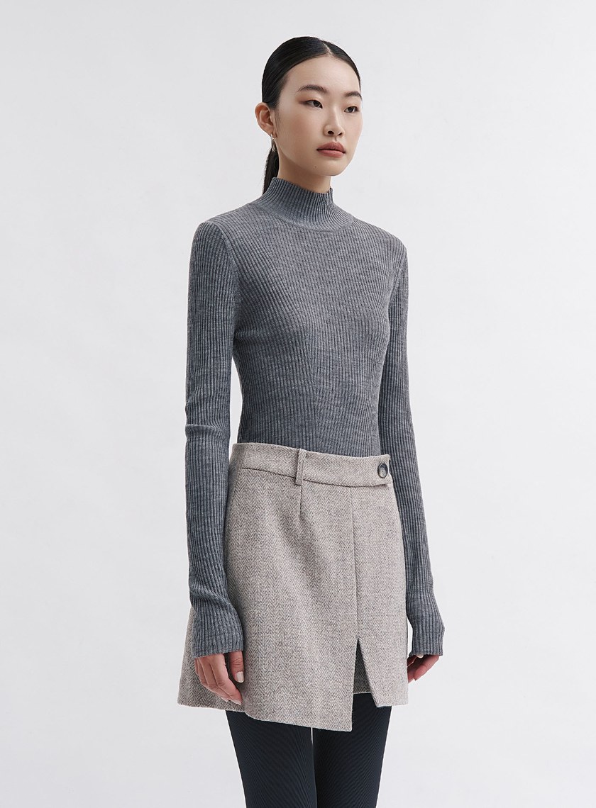 可機洗羊毛半高領針織衫