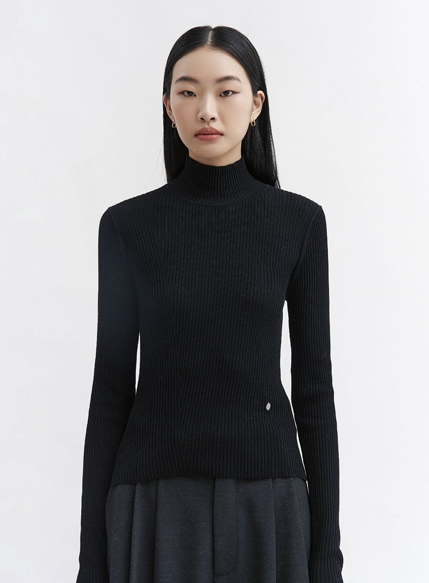 可機洗羊毛半高領針織衫