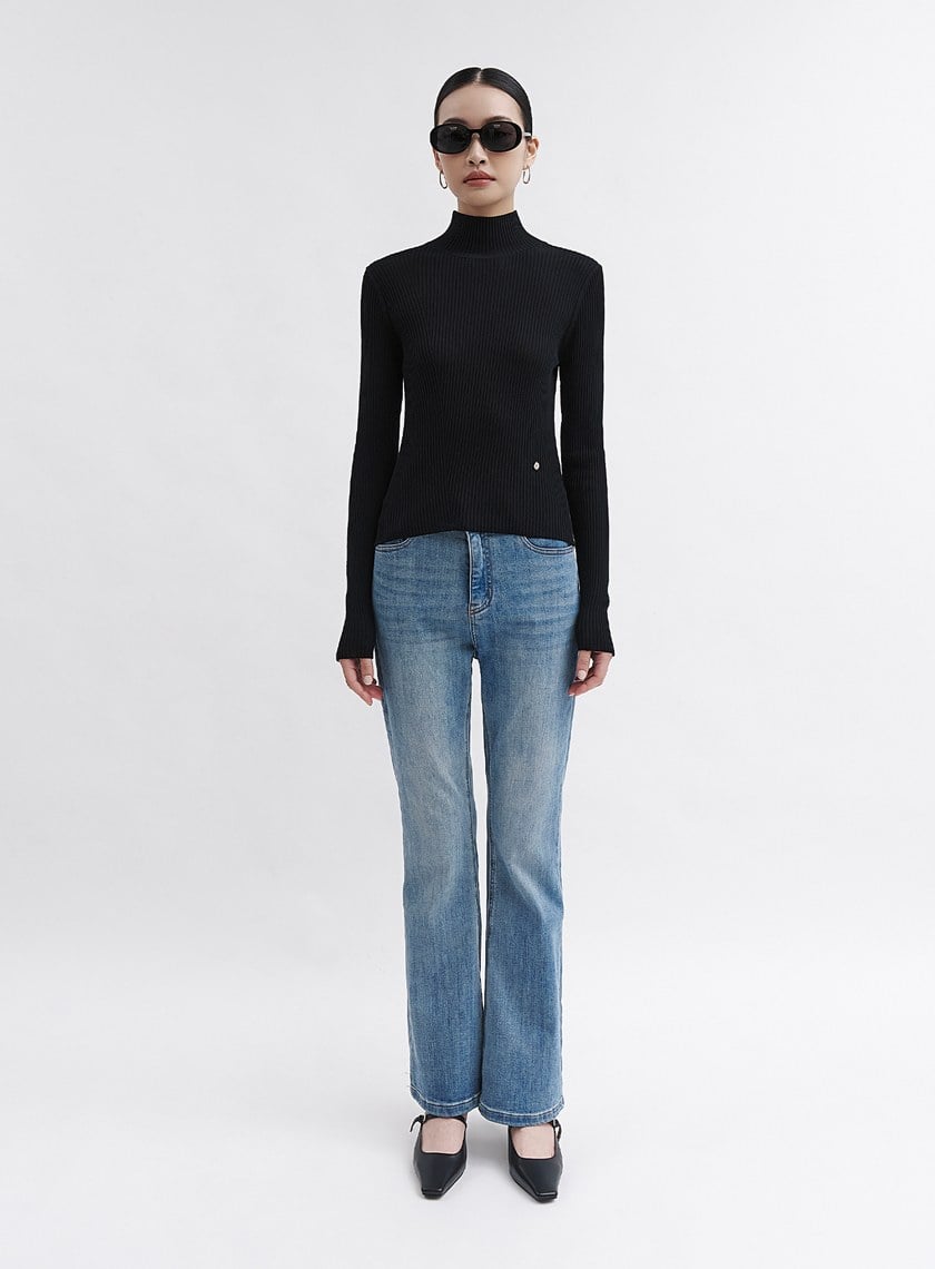 可機洗羊毛半高領針織衫