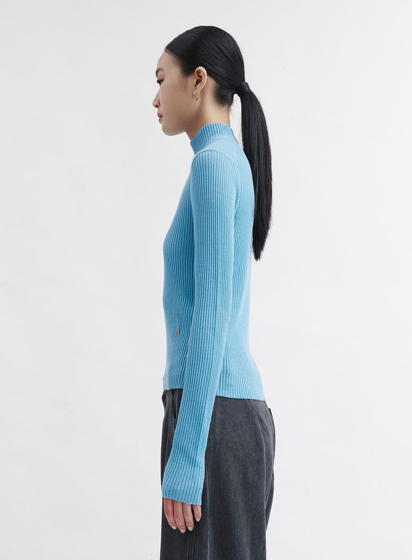 可機洗羊毛半高領針織衫