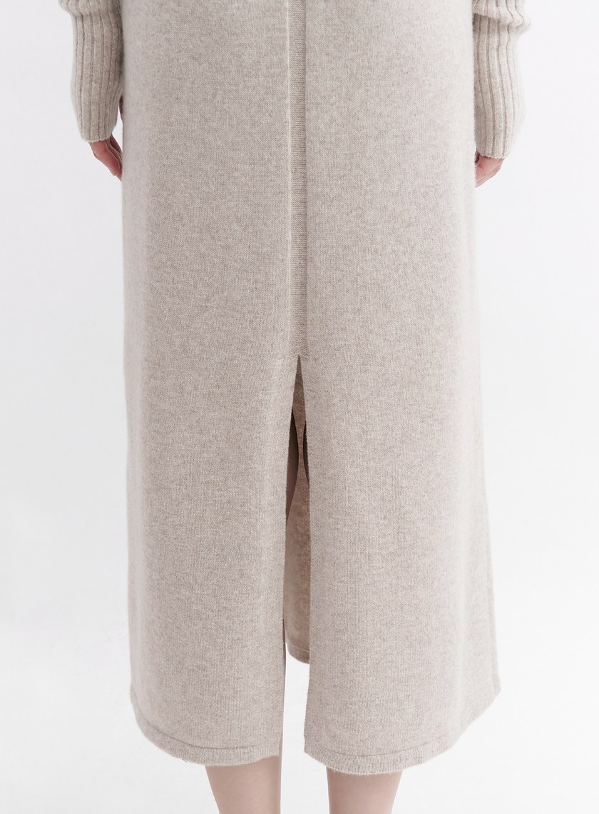 質感寬鬆垂墜感圓領背心洋裝