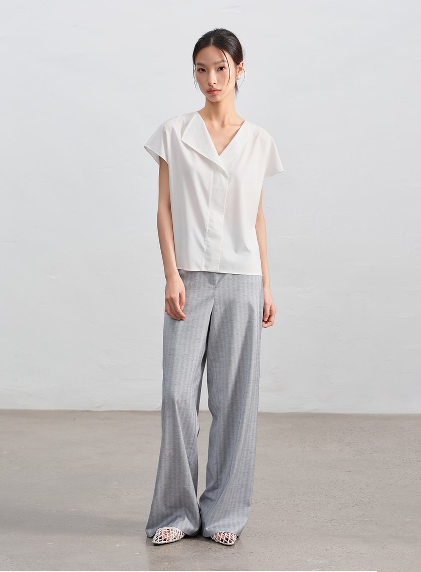 不對稱領口抗皺涼感上衣