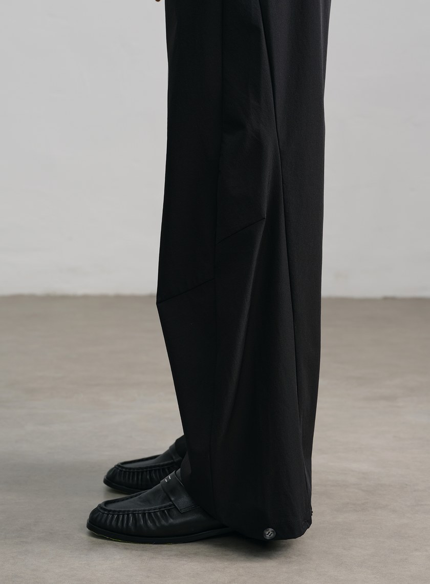 輕盈抗皺休閒長褲