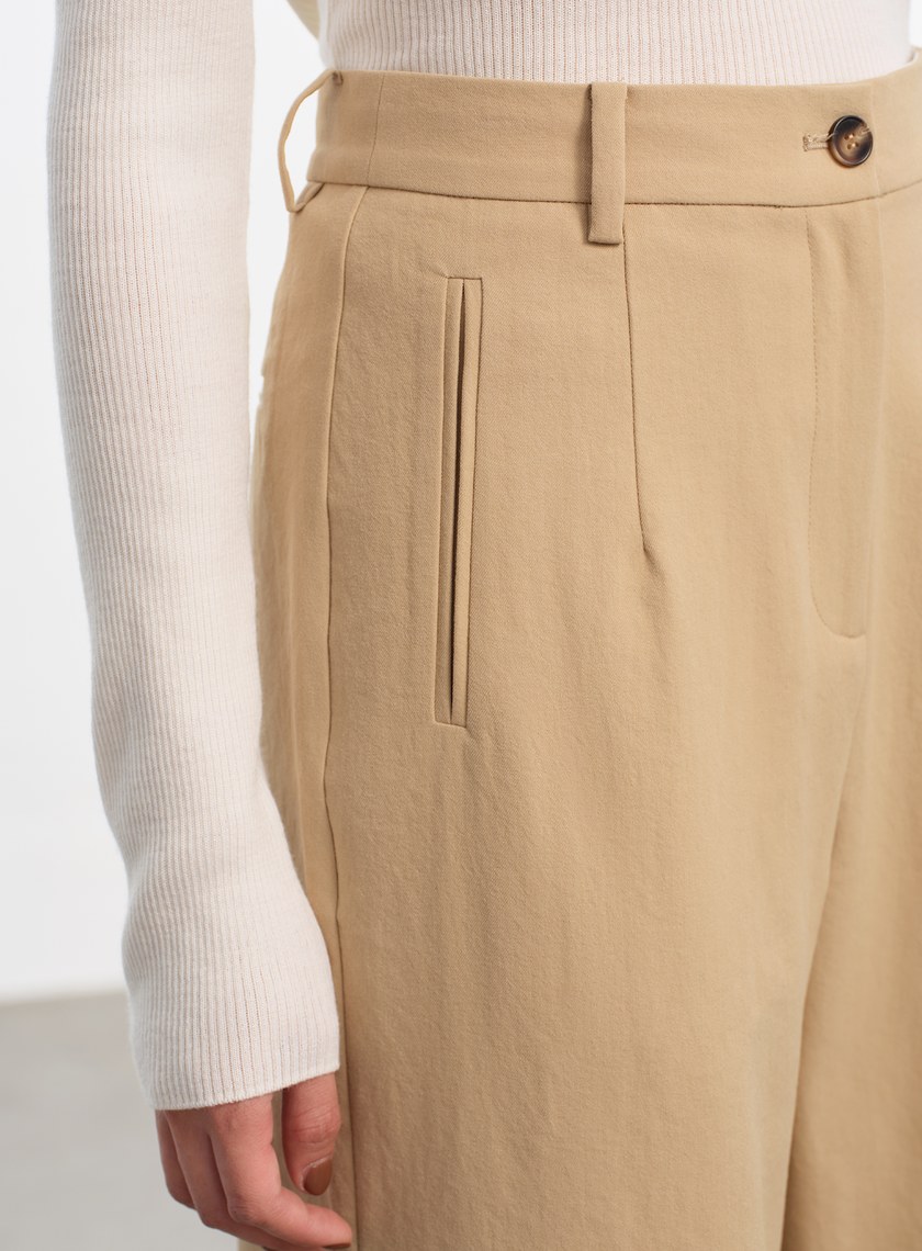 輕盈中空紗直筒褲