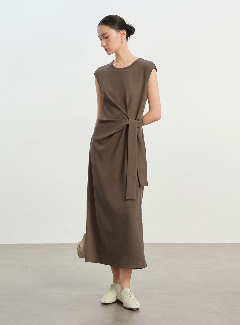 垂墜感綁帶連身裙