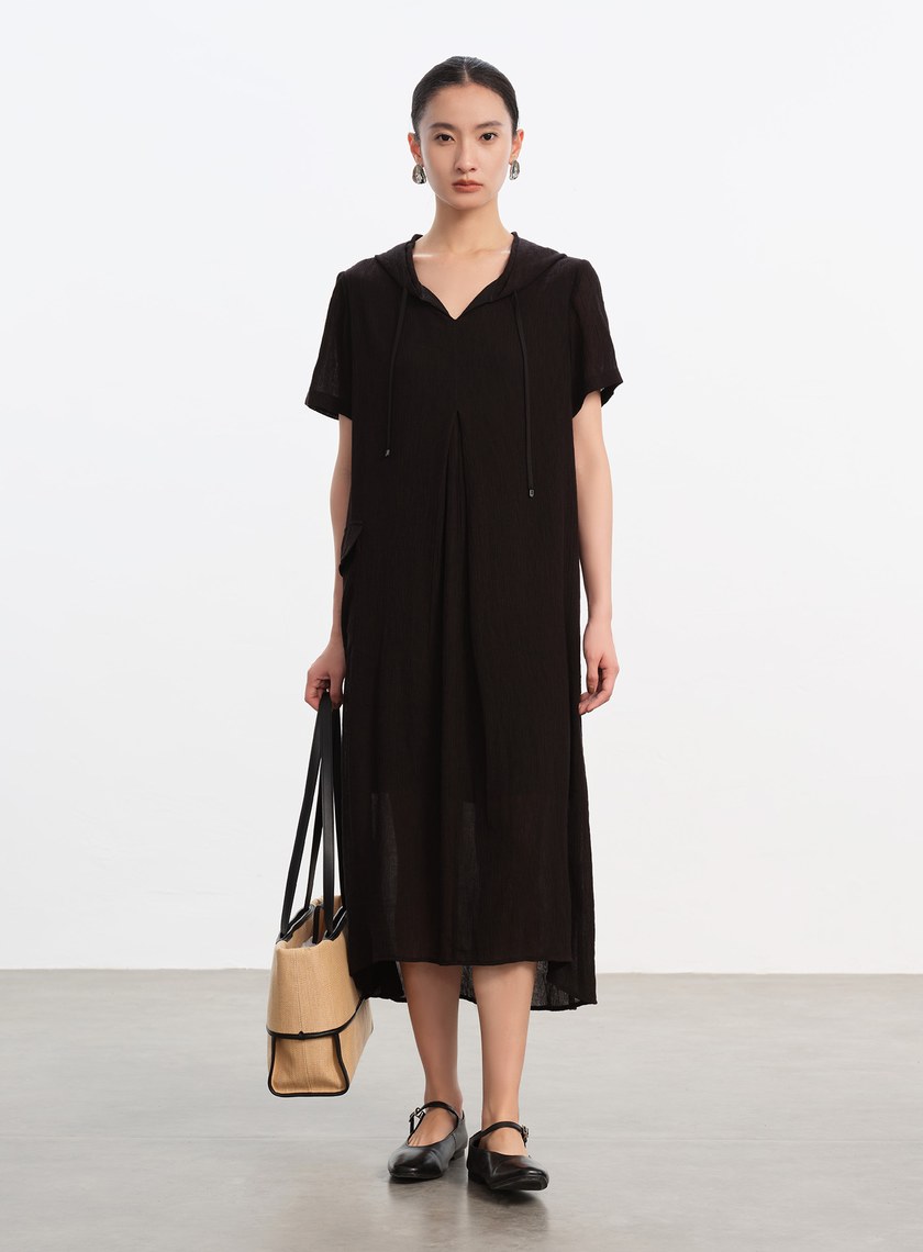 褶皺肌理連帽洋裝