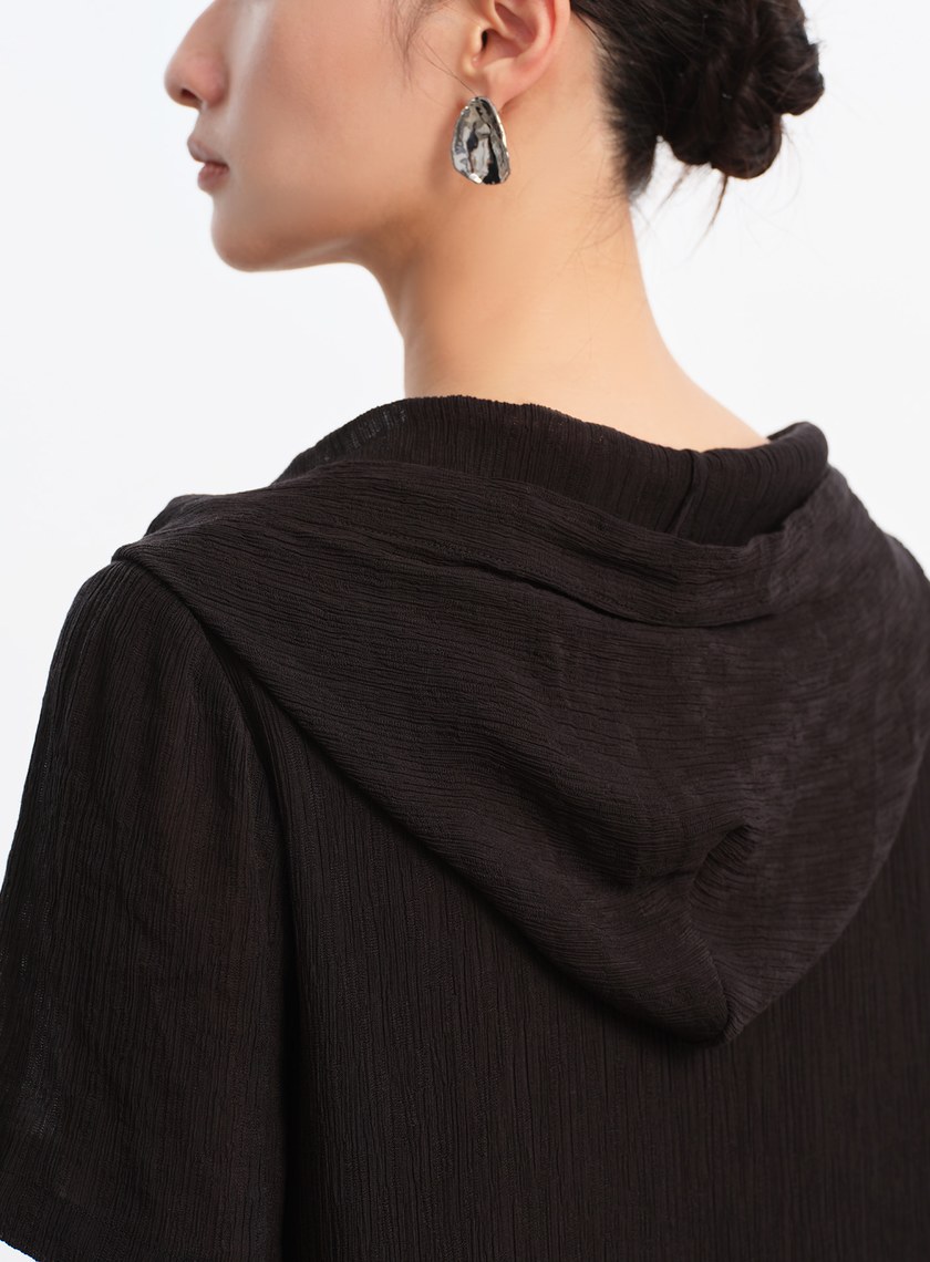 褶皺肌理連帽洋裝