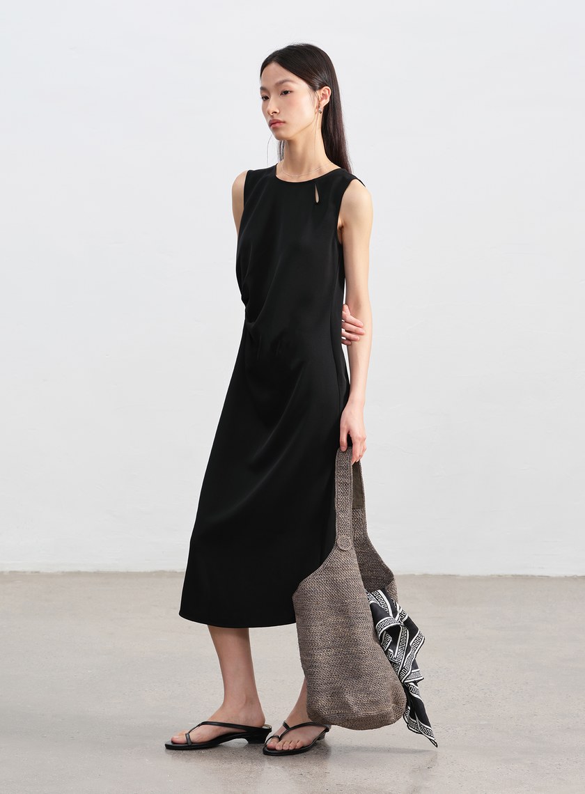 經典抓褶收腰洋裝