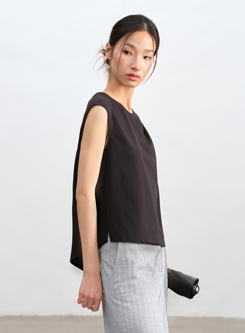 不對稱剪裁造型T-Shirt