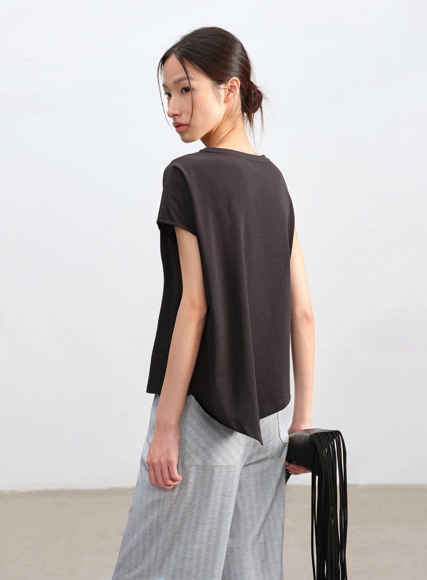 不對稱剪裁造型T-Shirt