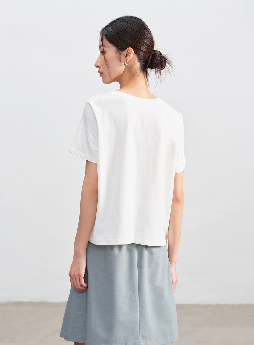 涼感圓領寬版上衣