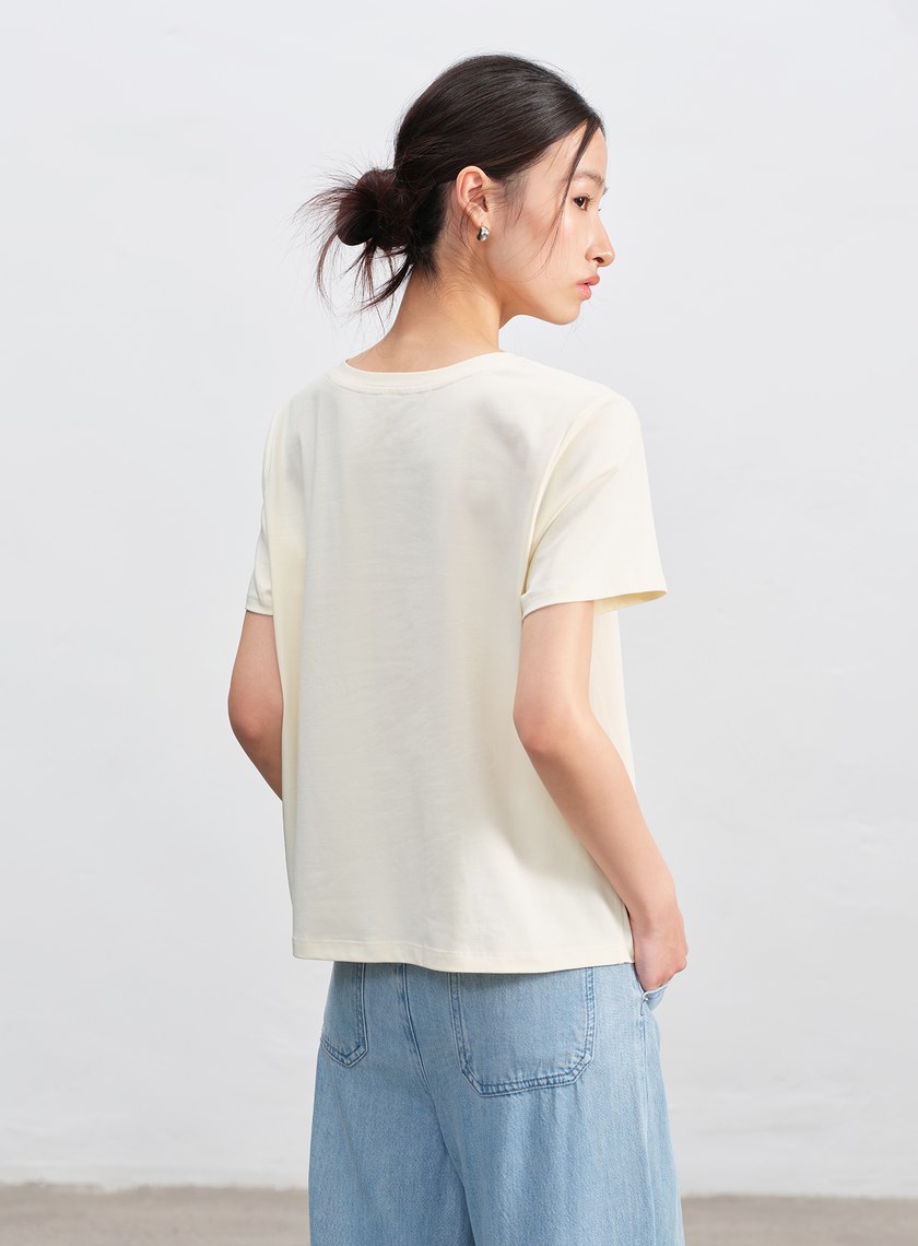 涼感圓領寬版上衣