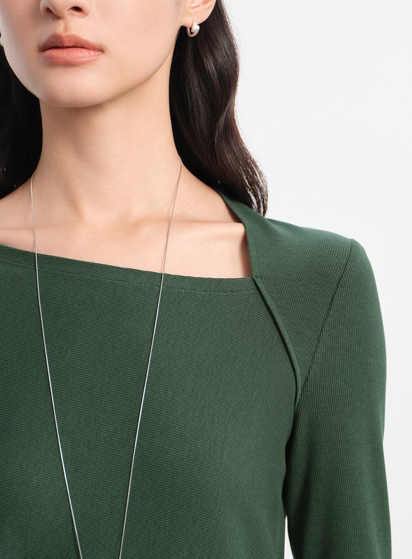 不對稱斜領修身上衣