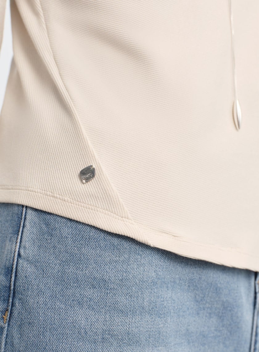 不對稱斜領修身上衣