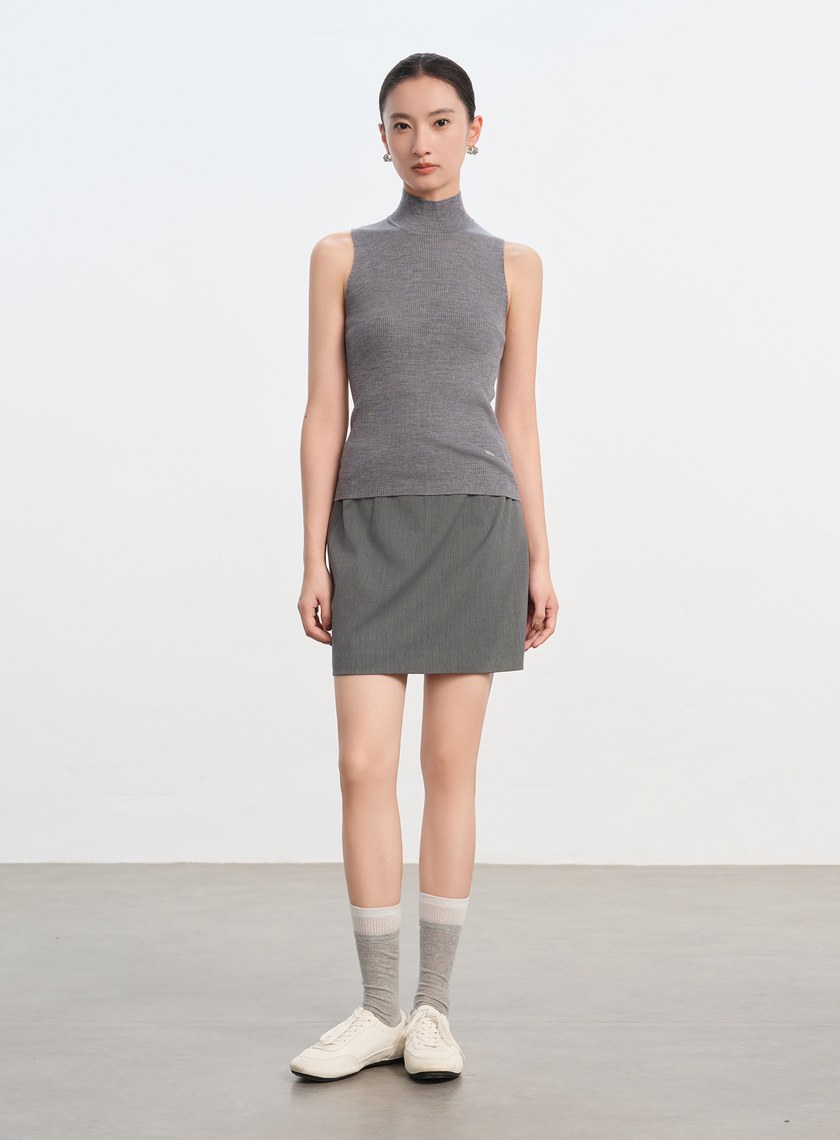 純羊毛半高領針織背心