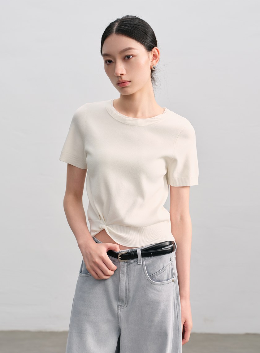 簡約扭結針織衫