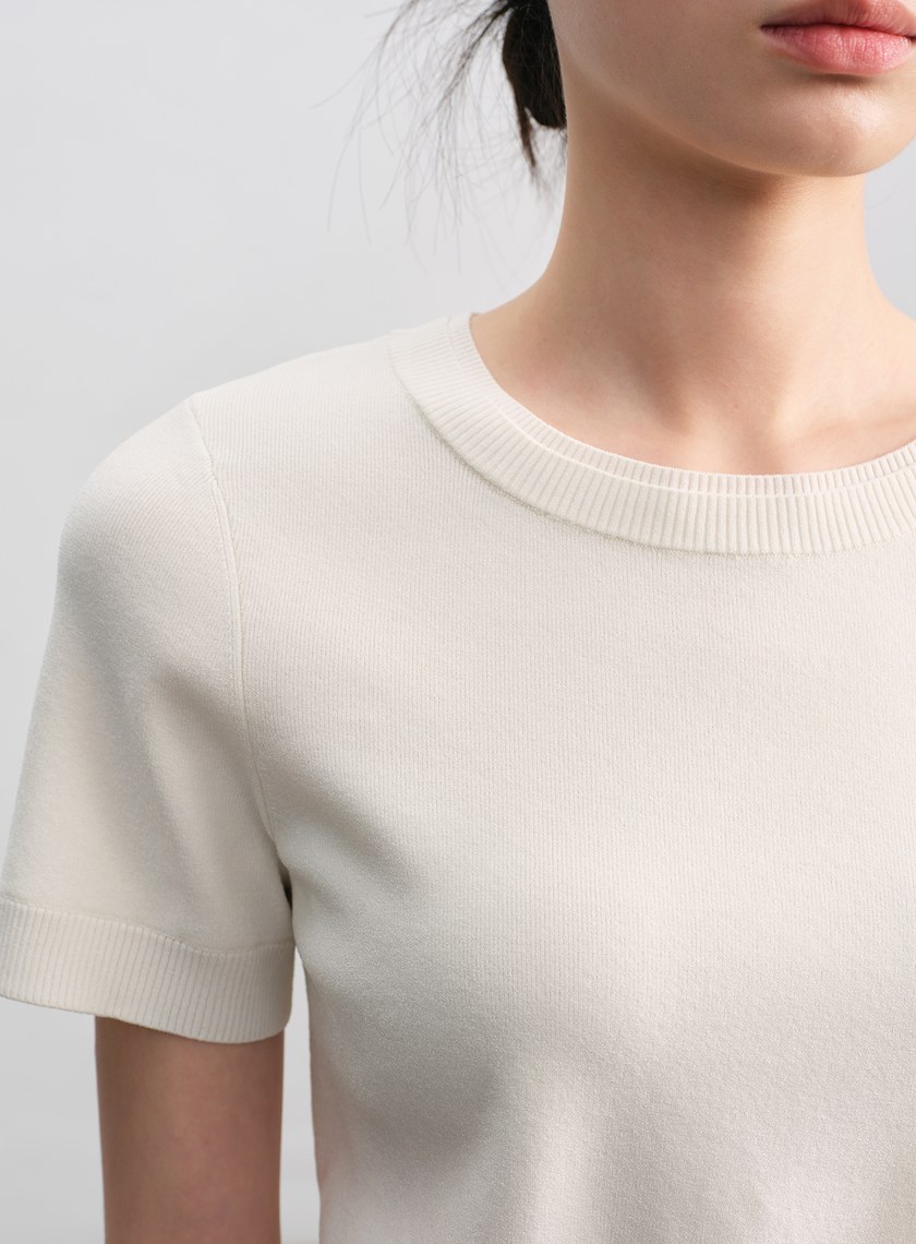 簡約扭結針織衫