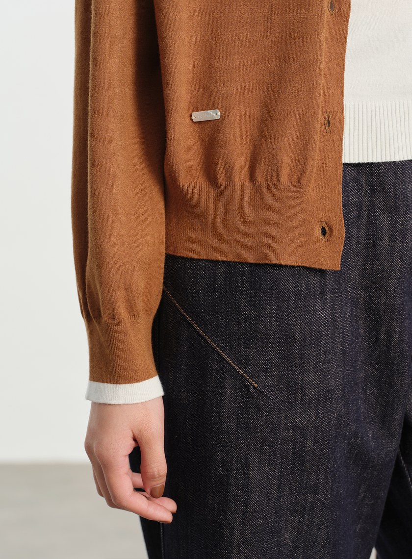 撞色圓領針織衫