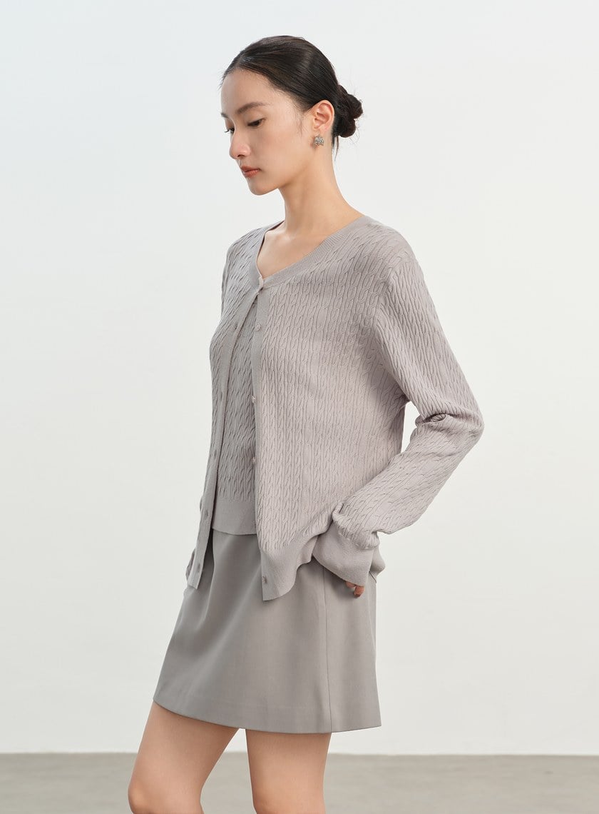 立體花紋圓領針織衫