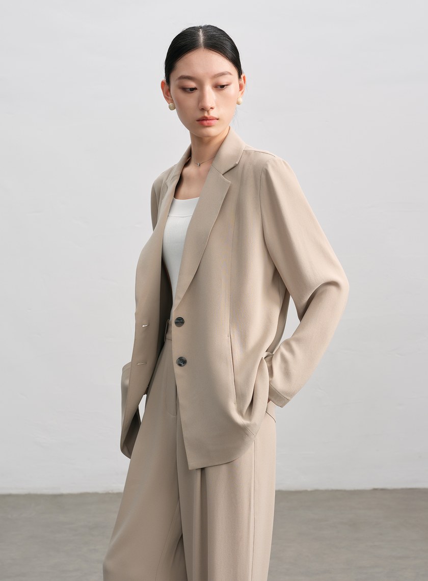 垂感醋酸不對稱西裝外套