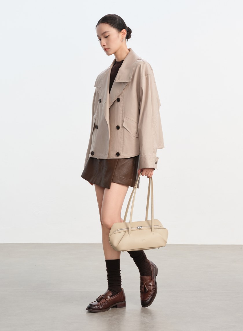 亮面燙膜雙門襟短版風衣