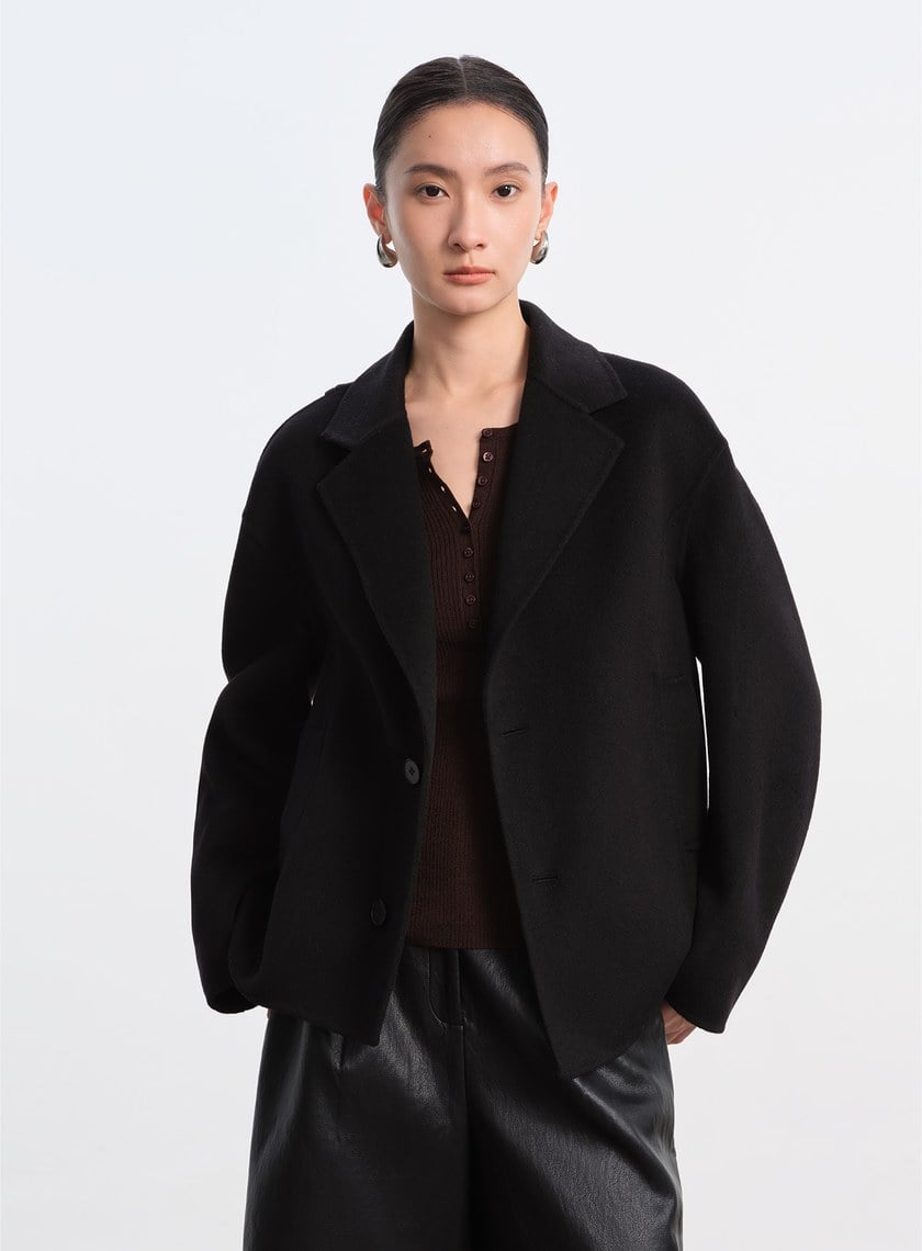 不對稱羊毛短大衣