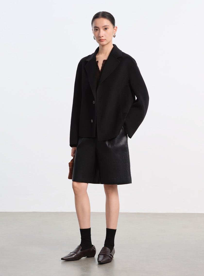 不對稱羊毛短大衣