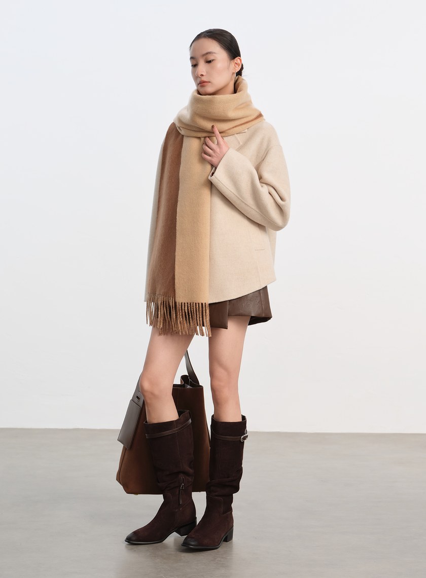 不對稱羊毛短大衣