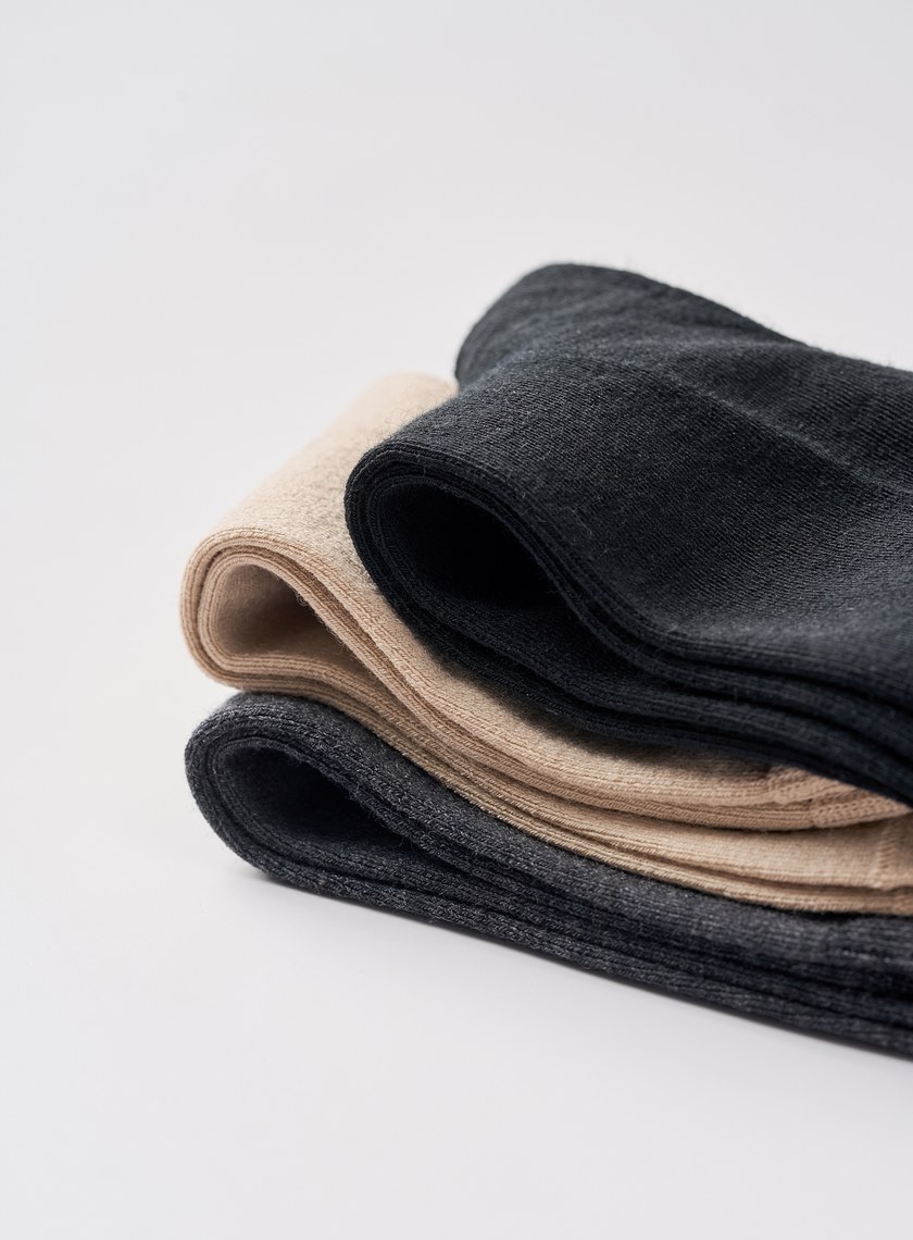 輕薄羊毛中筒襪