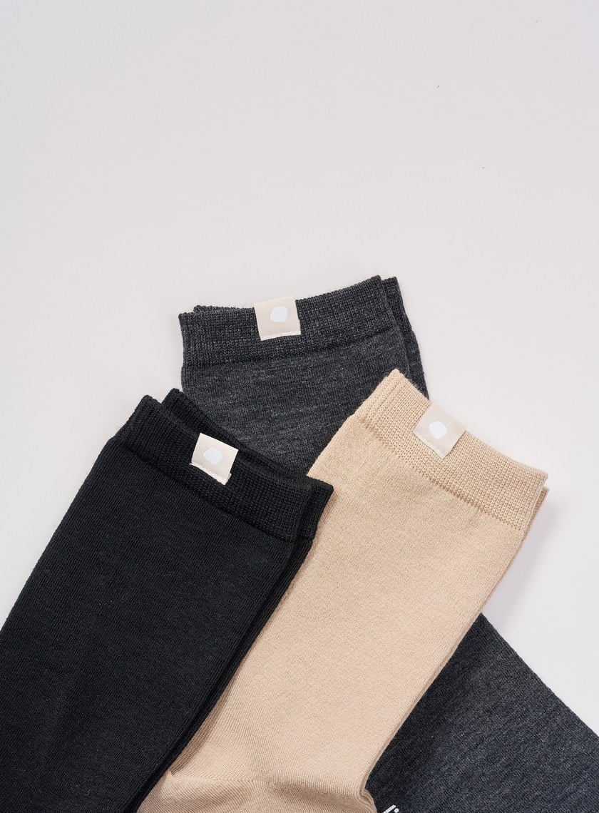 輕薄羊毛中筒襪