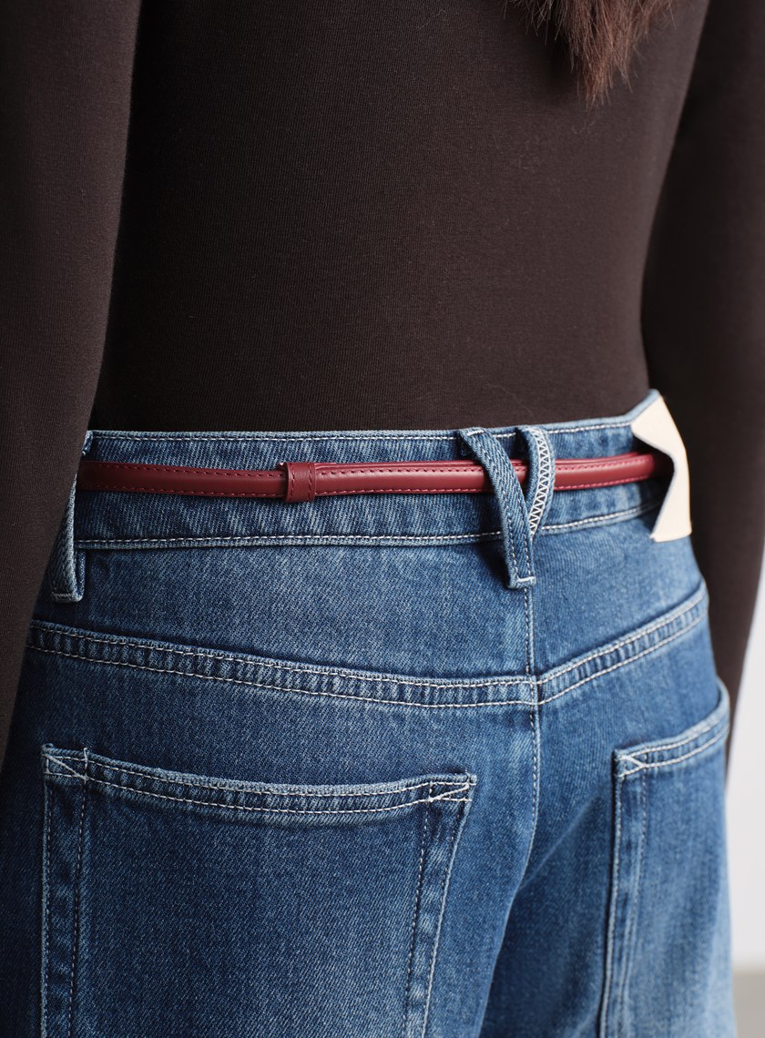 簡約方形金屬頭皮帶